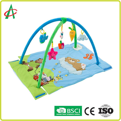 Couleur multi lavable pliable du tapis 76cm de jeu de bébé avec le jouet bourré mignon